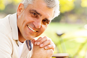 Santa Ana Cosmetic Dentist | missing teeth, repair, dental implants, whitening, veneers | Dr. Do